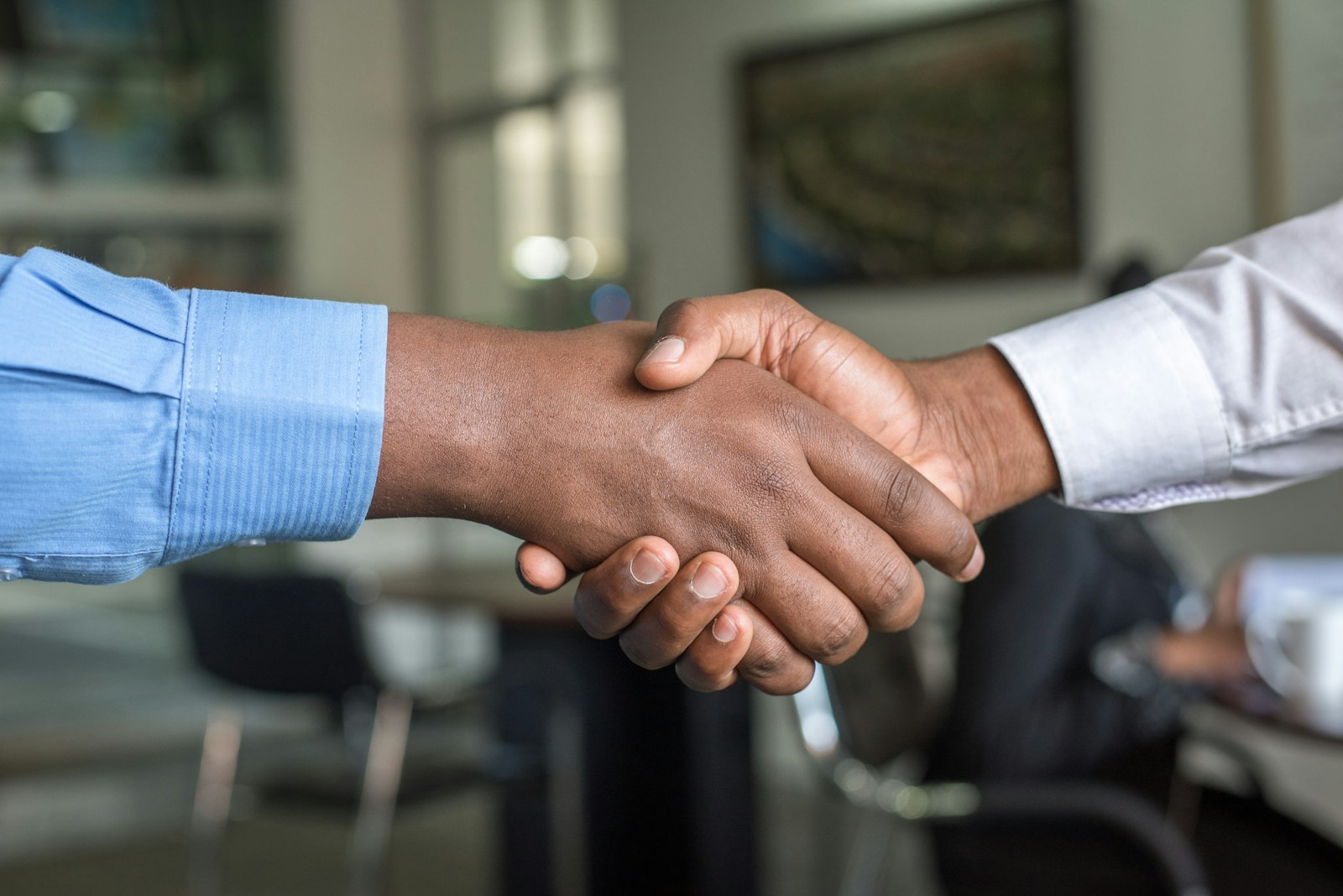 Handschlag – verlässliche Partnerschaft auf Augenhöhe